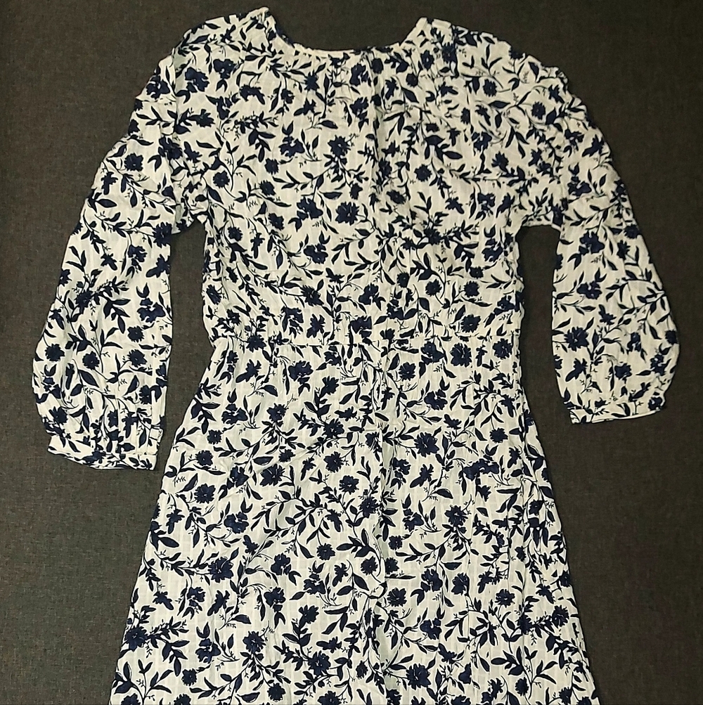 ​Old Navy Blue White Floral Long Sleeve Tiered Midi Dress Fit & Flare Smocked L